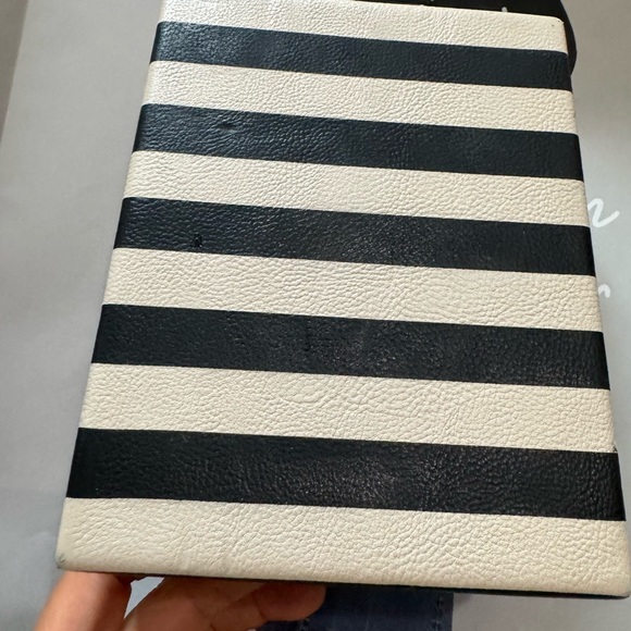 Betsey Johnson Black and White Striped Women's Bag - Picture 4 of 10